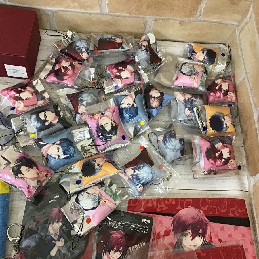 まとめ売り Dynamic Chord Feat Reve Parfait アクリルキーホルダー 缶バッジ ヘッドホン 他 Kyohso 城坂依都 黒沢忍 の落札情報詳細 ヤフオク落札価格情報 オークフリー スマートフォン版