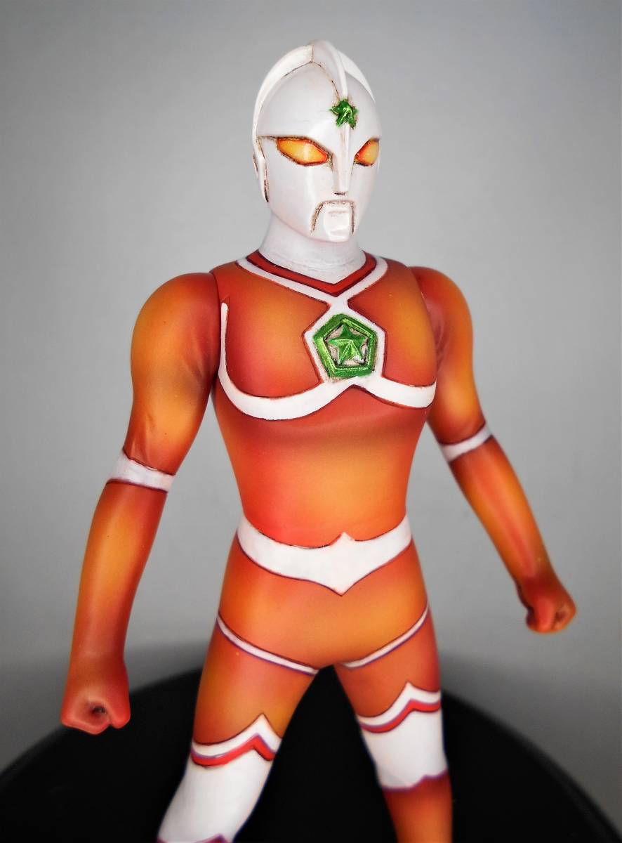 ウルトラマンジョーニアス　ソフビ ザ☆ウルトラマン』よりウルトラマンジョーニアスのソフビが登場