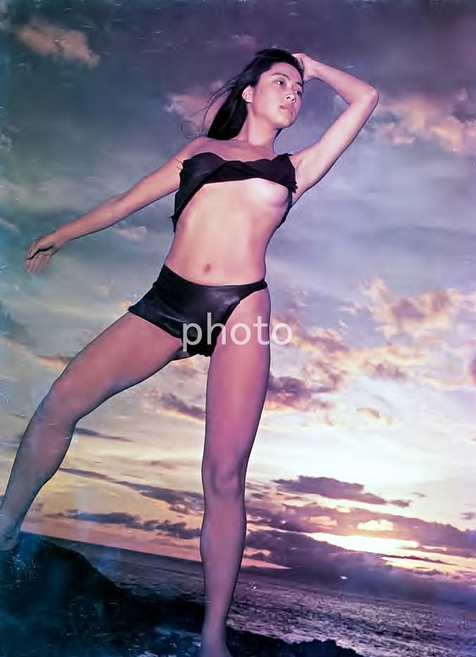 蒲池幸子 NOCTURNE ZARD 坂井泉水 蒲池幸子(ZARD坂井泉水)写真集NOCTURNE初版