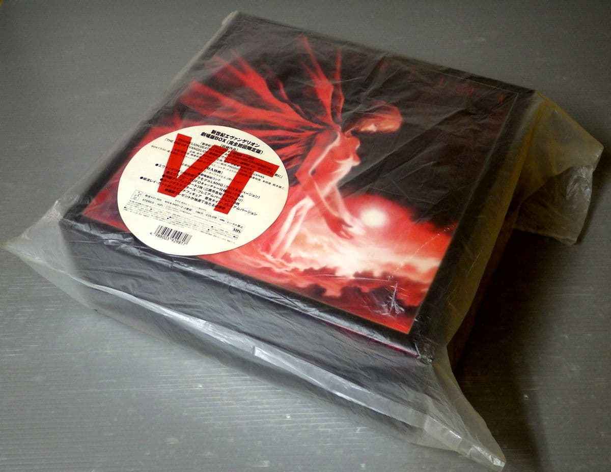 新世紀エヴァンゲリオン全8巻/劇場版VHS/絵コンテ/ぬいぐるみ 送料無料h33649 新世紀 エヴァンゲリオン エヴァ 劇場版 BOX