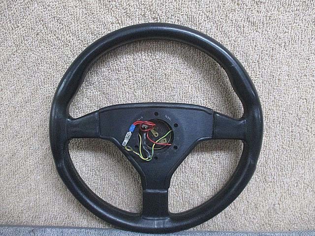 モモ ステアリング ハンドル 【中古】 MOMO KBA70064 TYP V36 