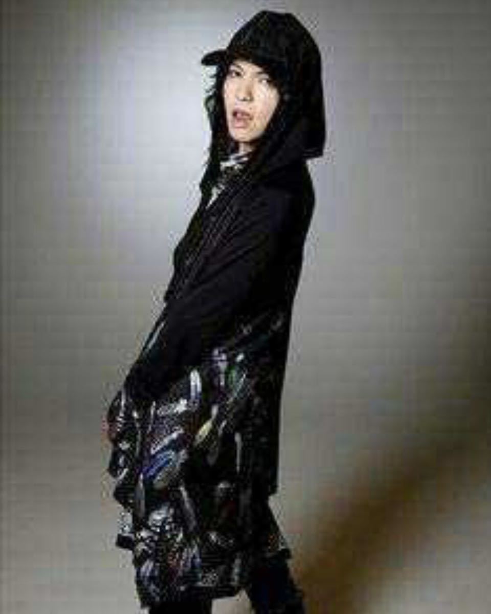 美品 Hyde X Roen コラボ フェザー パーカー ハイド ロエン Vamps ラルク の落札情報詳細 ヤフオク落札価格情報 オークフリー スマートフォン版