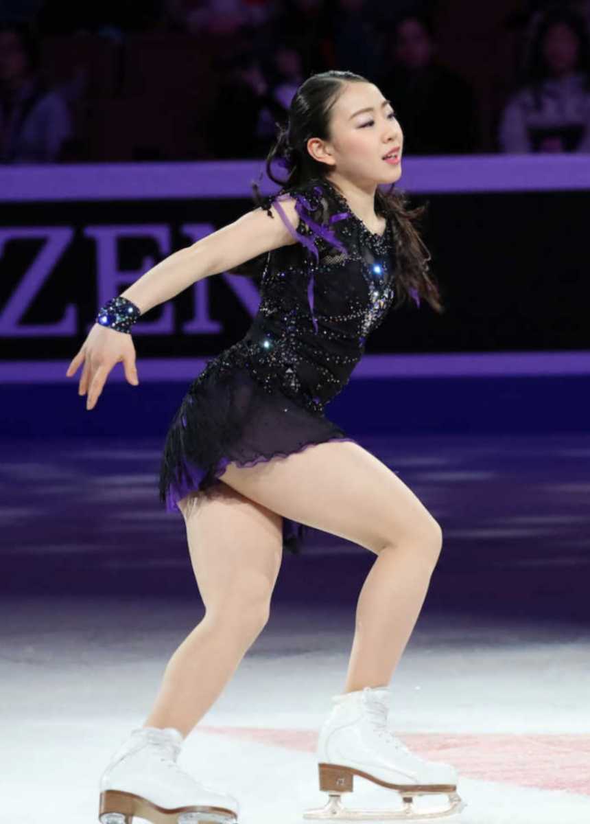 売り切り 4枚セット♪ 妖艶黒衣装 紀平梨花さん フィギュアスケート