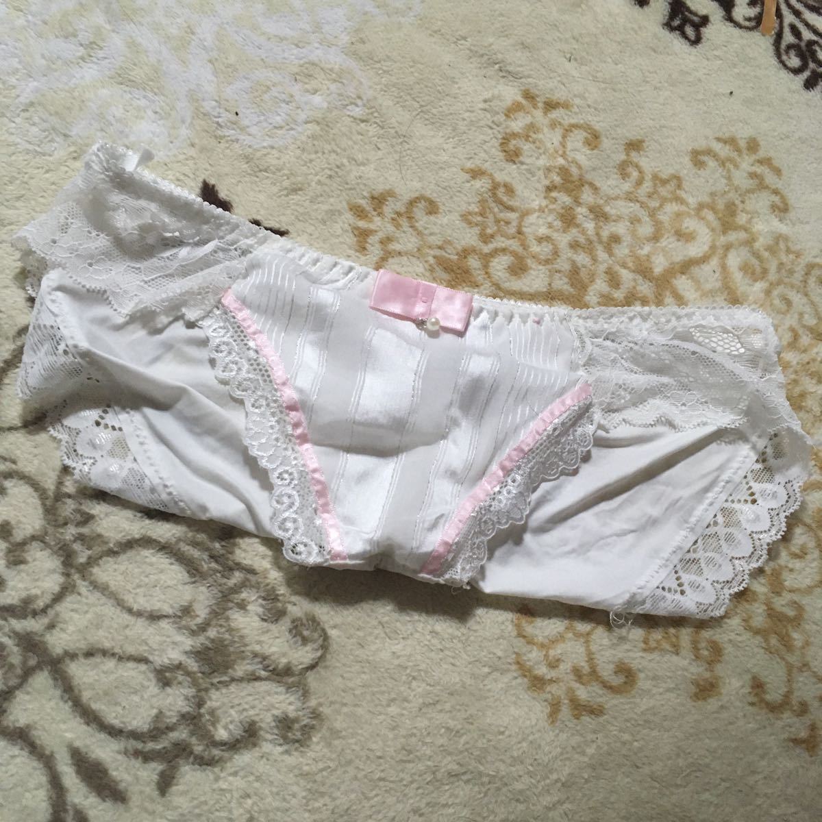 白いパンティー シミ 新品】JKタンス整理品サテン白パンティショーツ下着パンツ難ありシミジャンクレベル強ECO女子高生 の落札情報詳細 -  Yahoo!オークション落札価格検索 オークフリー