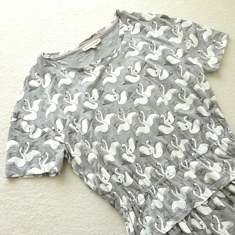 Paul Joe Sister ポール ジョー シスター 日本製 スワン柄 ワンピース グレー カットソー 半袖 可愛い 白鳥 中川翔子 しょこたん の落札情報詳細 ヤフオク落札価格情報 オークフリー スマートフォン版