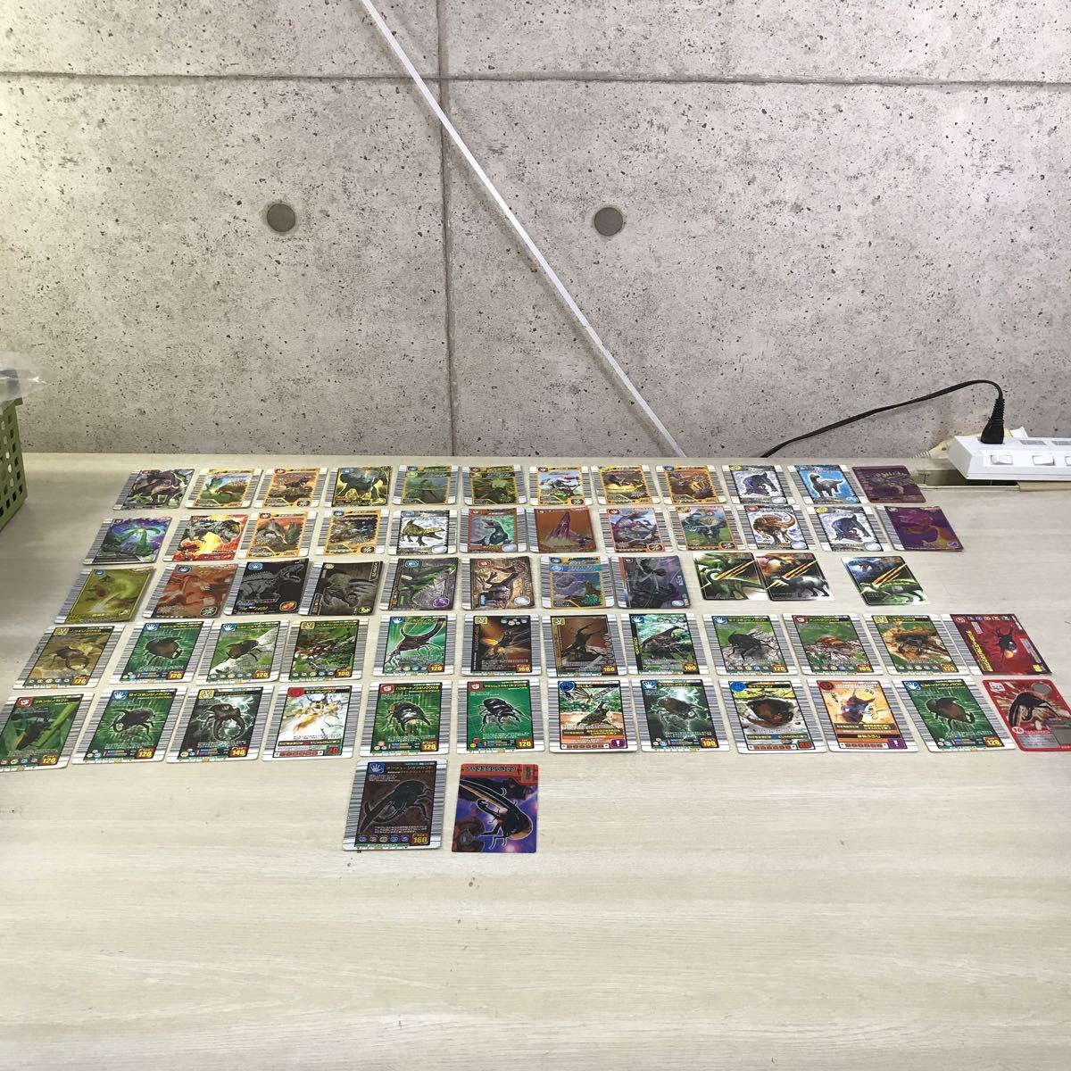 傷や汚れあり】【カードゲーム ムシキング26枚 恐竜キング35枚