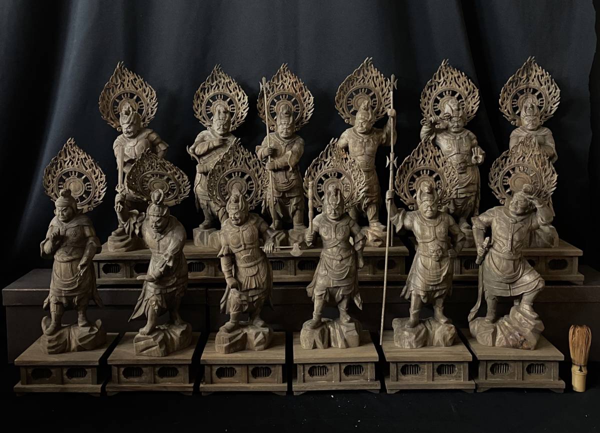 大迫力高80cm井波彫刻仏教工芸品木彫仏像千手観音菩薩立像