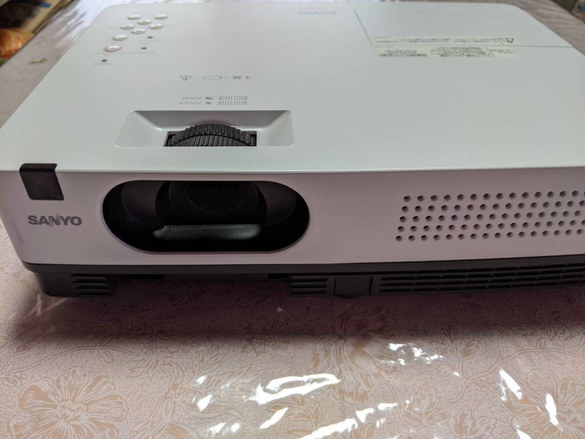【目立った傷や汚れなし】SANYO 液晶プロジェクター LPXW300 3000ルーメン XGA ランプ使用時間355H の落札情報詳細