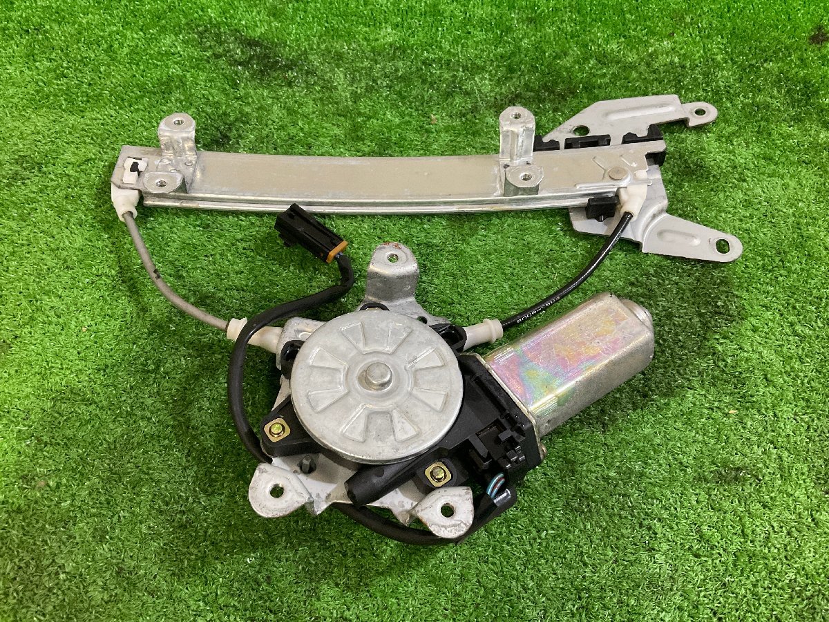 UCF30 セルシオ パワーウインドウ レギュレーター フロント右