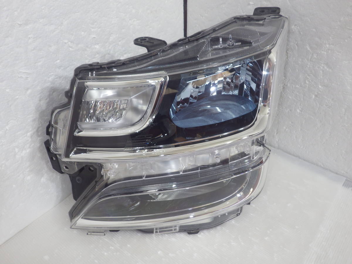 日産 NV100クリッパー DR17V 純正 ヘッドライト ハロゲン 左 日産 NV100クリッパー DR17V 純正 ヘッドライト ハロゲン 左 日産