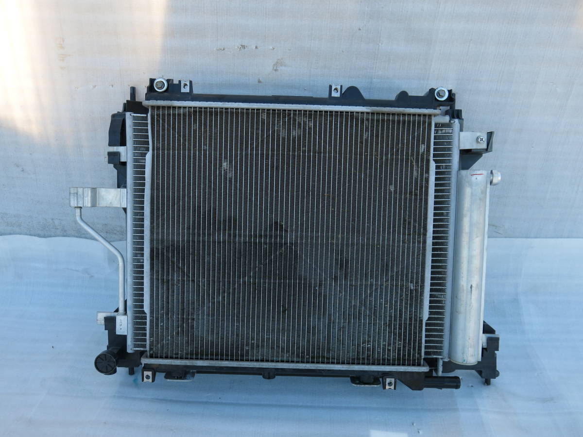 【やや傷や汚れあり】ノート ノートe-POWER eパワー ne12 he12 e12 sne12 ラジエーター サブラジエーター ...