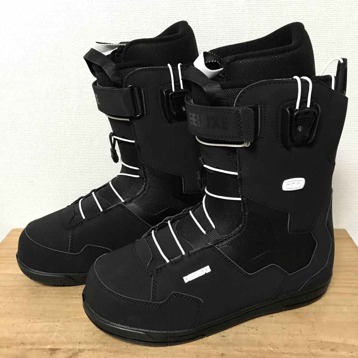 22-23 deelux ID LITE 24.5cm