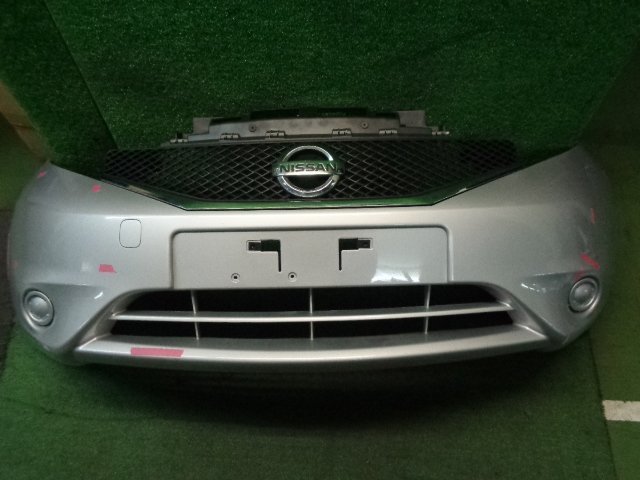 ニッサンノートNE12 フロントバンパー