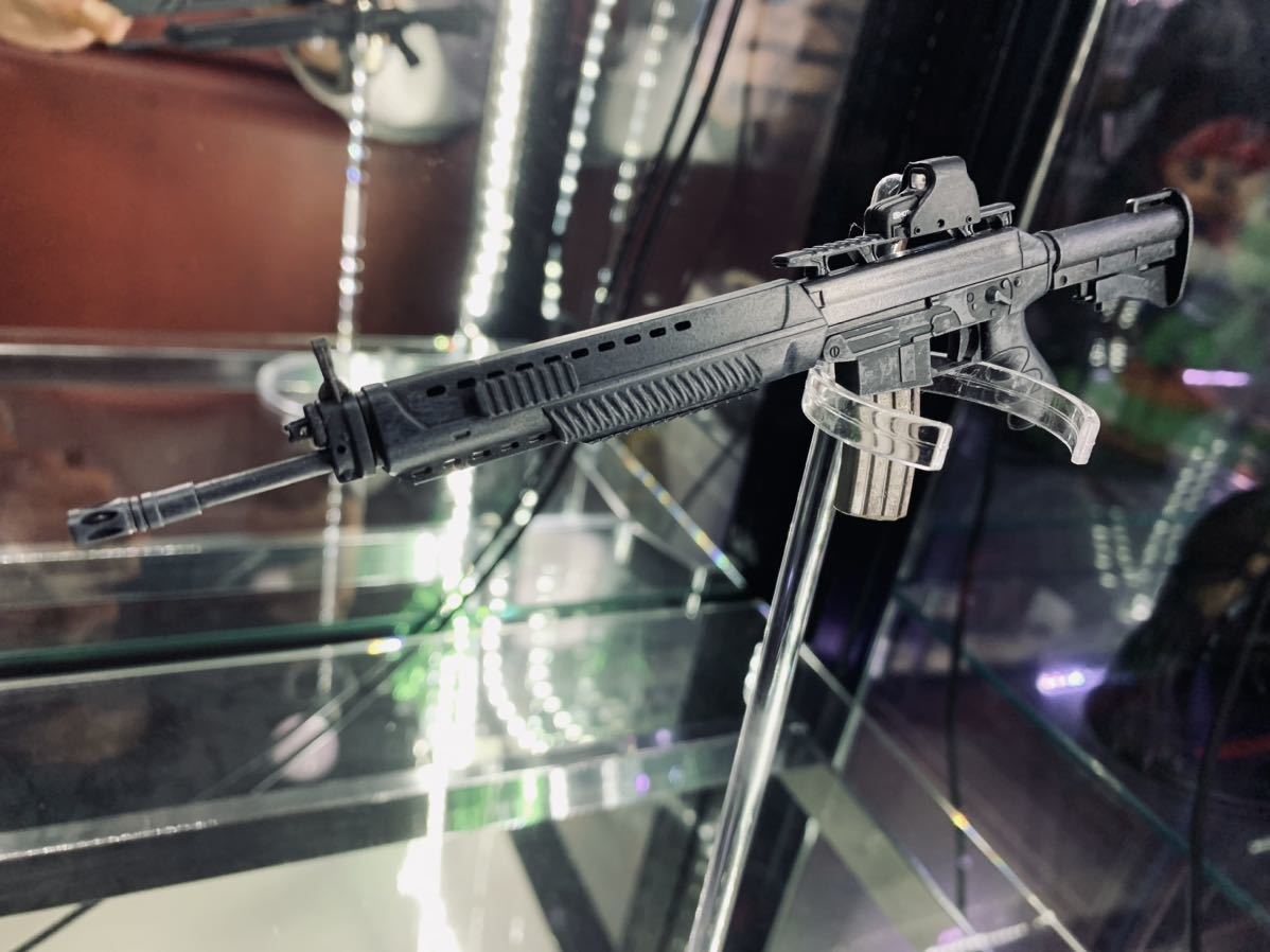 目立った傷や汚れなし】マシンガン SIG 556 ホットトイズ バイオ