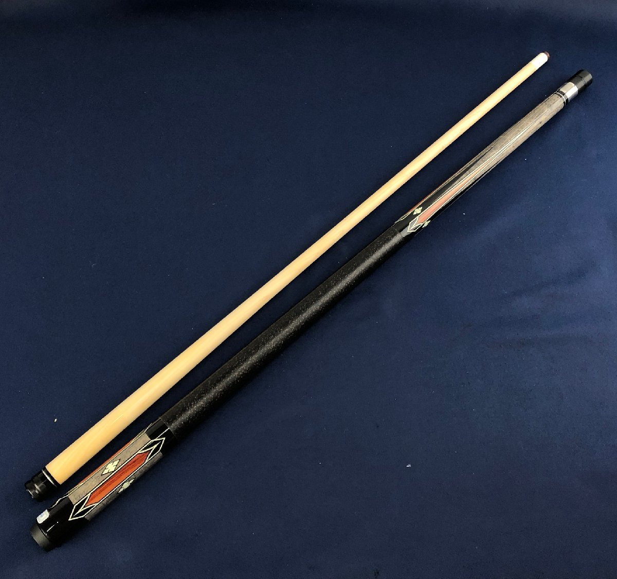 ビリヤード「Universal ユニバーサル ラジアル(バットのみ)」 ビリヤード「Universal ユニバーサル ラジアル(バットのみ)」 新品同様