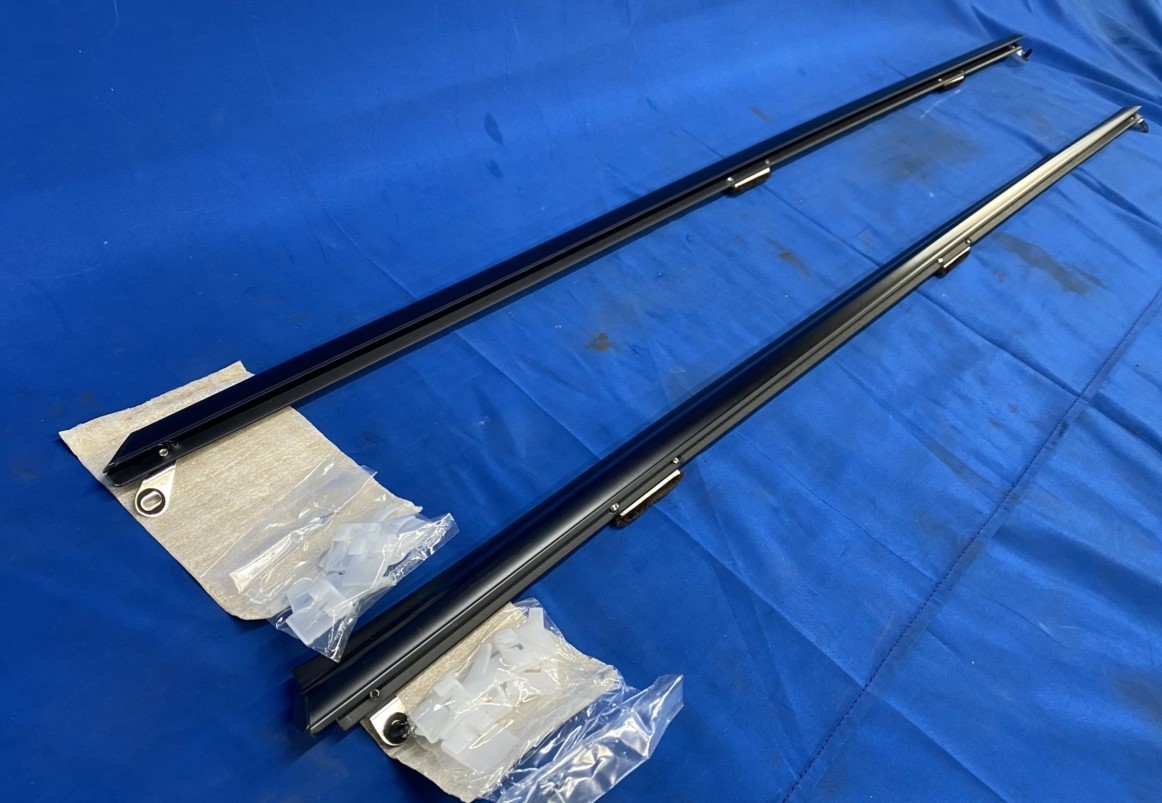 【未使用】【希少/新品純正】トヨタ MR2 SW20 フロントドアベルトモールディング左右セット/水切りモール/Genuine Door