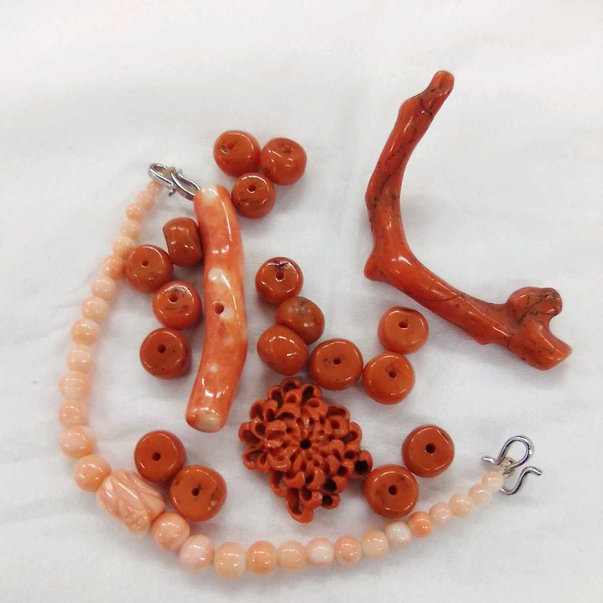 【傷や汚れあり】 ハ3310H サンゴ 珊瑚など ルース 色々まとめて アクセ作りなどにも 総重量約21.3グラム 送料込み の落札情報詳細 ...