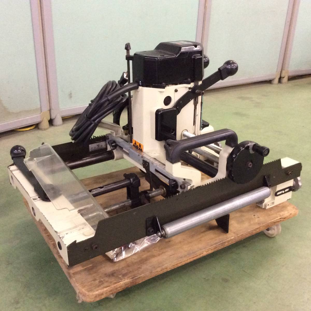 マキタ 全自動大入れルーター 2516c DIY 工具