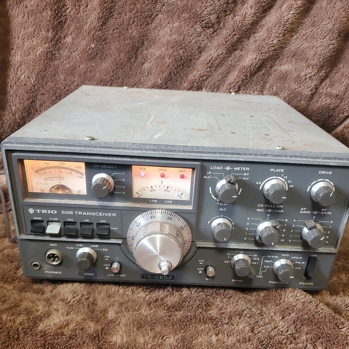 トランシーバー TRIO SSB transceiver Model TS-520 Yahoo!オークション -「trio ts-520x」の落札相場・落札価格