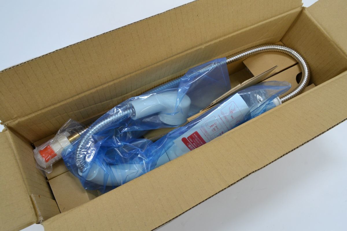【未使用】(565M 0908G18) 1円～ 未使用 KVK HC578DW-N555 シャワーホルダーセット 洗髪水栓用シャワー部 ...