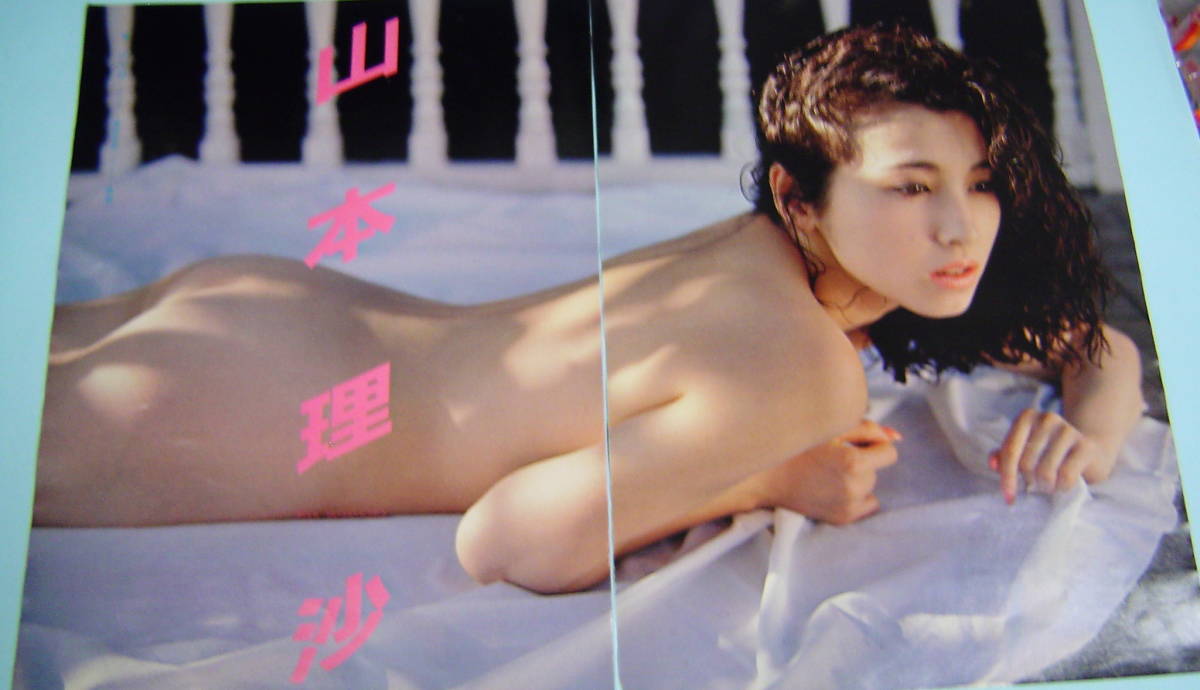 セーラー服　ヌード 