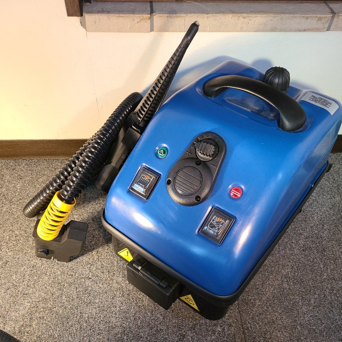 【目立った傷や汚れなし】通電確認済★送料無料★! 蔵王産業 スチームクリーナー TOSCA 100ECO スチーム洗浄機/スチーマー/掃除道具