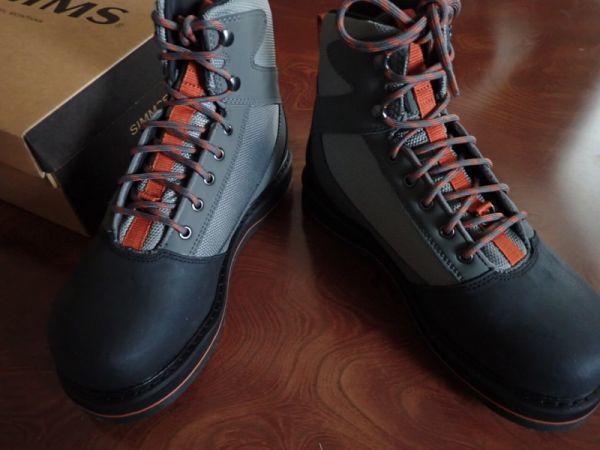 シムス ウェーディングシューズ はね上げる 