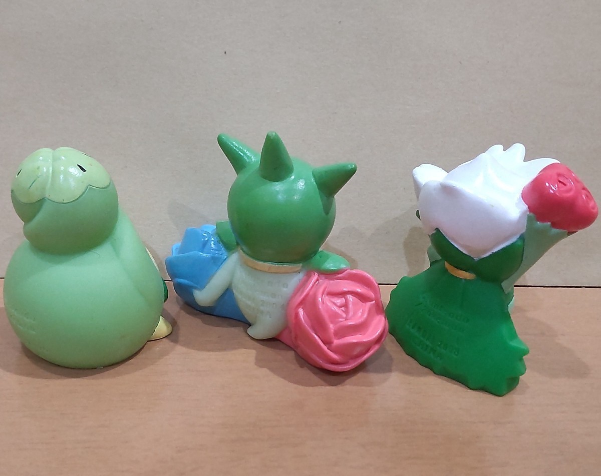 モンコレ　ロズレイド　スボミー ポケモン モンコレ スボミー ロゼリア ロズレイド 台座付き