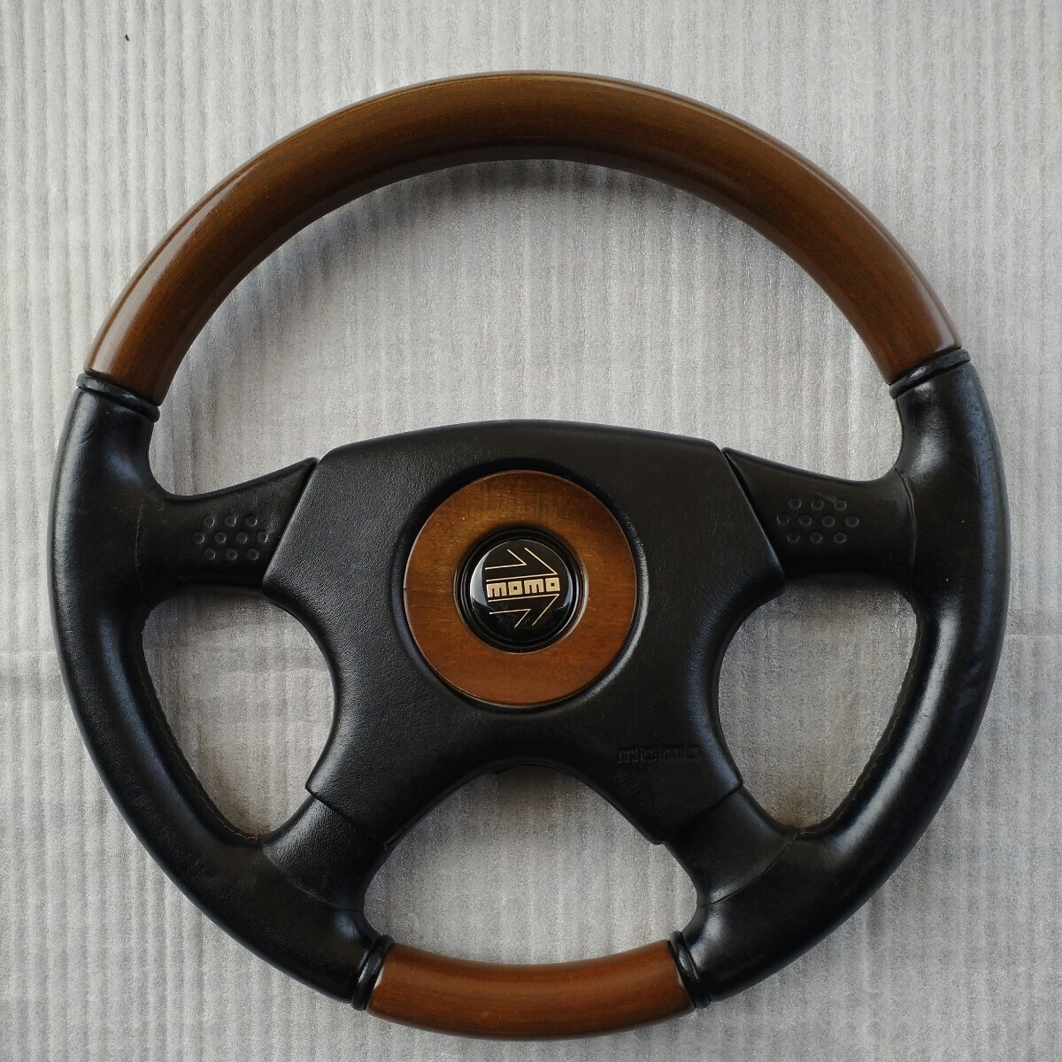 momo Olympic3 マホガニーウッド　36φ MOMO Steering Wheel OLYMPIC Wood Leather 360mm TYP MAL 36