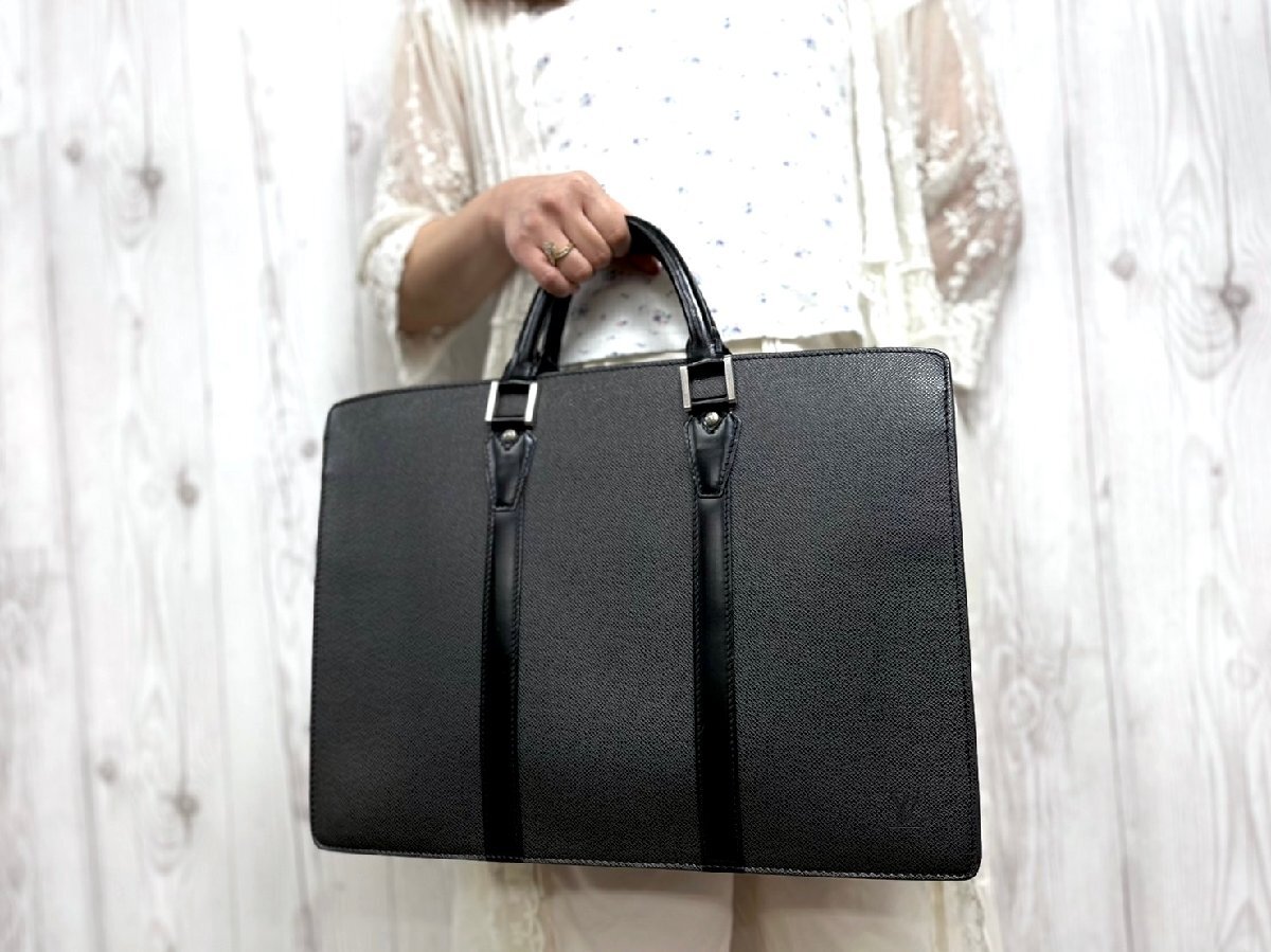 Louis Vuitton ビジネスバッグ ブラック　タイガ LOUIS VUITTON ルイヴィトン タイガ ビジネスバッグ ブリーフケース