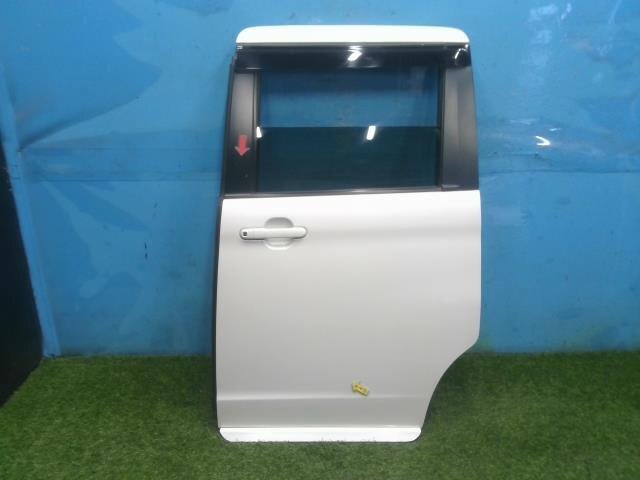 ハイエース　スライドドア　67004-V3030 トヨタ トヨタ純正 スライド ドアSUB-ASSY 67004-V3030