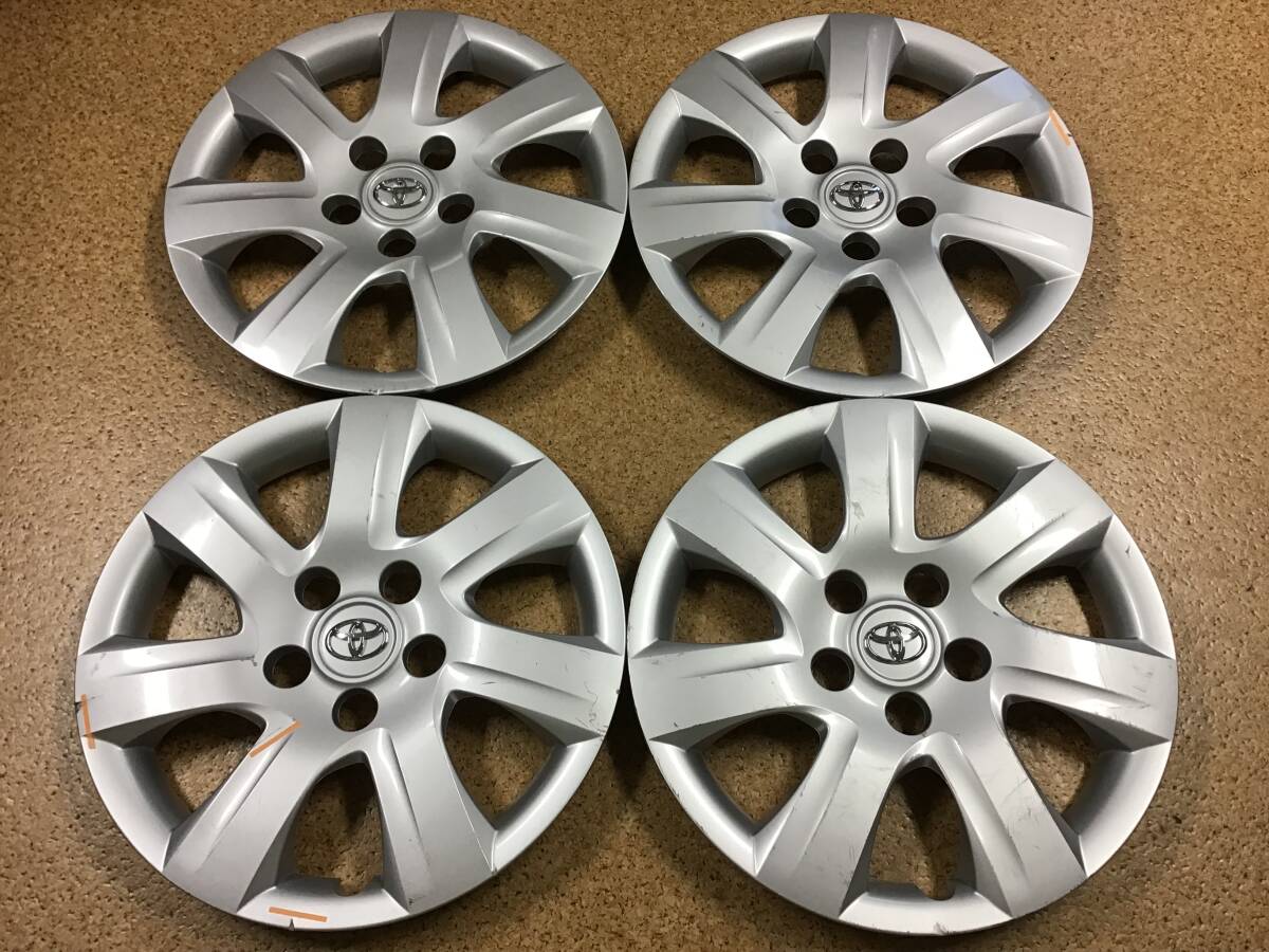 カムリ、エスティマ 等　トヨタ 純正　ホイールキャップ　ホイールカバー　16インチ　4枚　中古　42602-33130