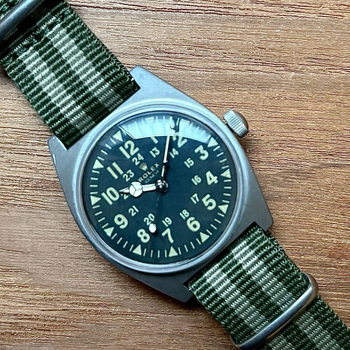 旧日本陸軍 手廻し 手動懐中電灯 ゼンマイ巻 照明 ランプ