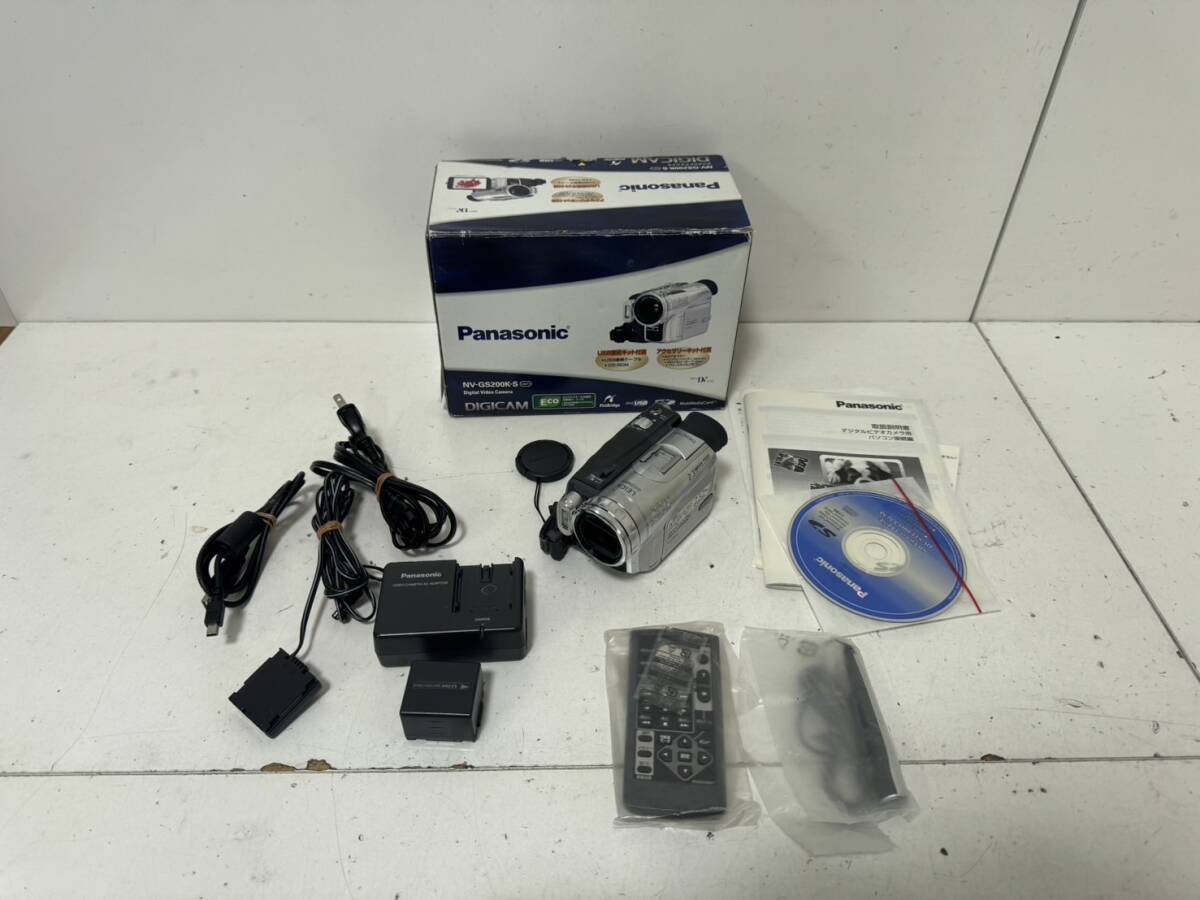 miniDVのダビングに！ SHARP ビデオカメラ VL-DC2 miniDVのダビングに！ SHARP ビデオカメラ VL-DC2 カメラ