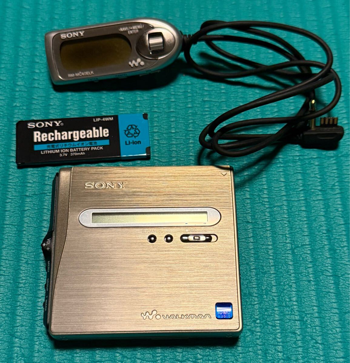 TOSHIBA KT-GS4 ポータブルカセットプレーヤー 動作未確認 TOSHIBA KT-GS4 ポータブルカセットプレーヤー 動作未確認 【公式通販】