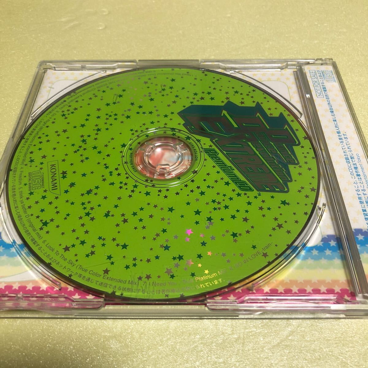 中古カヤック・パーセプションSPARK（黄色+赤色）ポリエチレン製。引