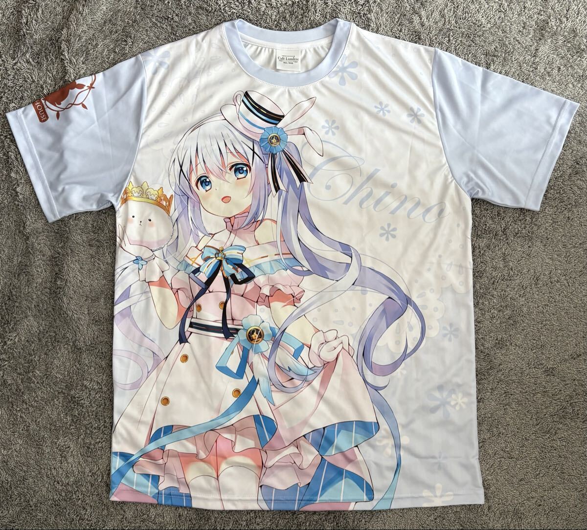 ご注文はうさぎですか?展 Cafe Lumiere チノ フルグラフィックTシャツ ごちうさの1番目の画像