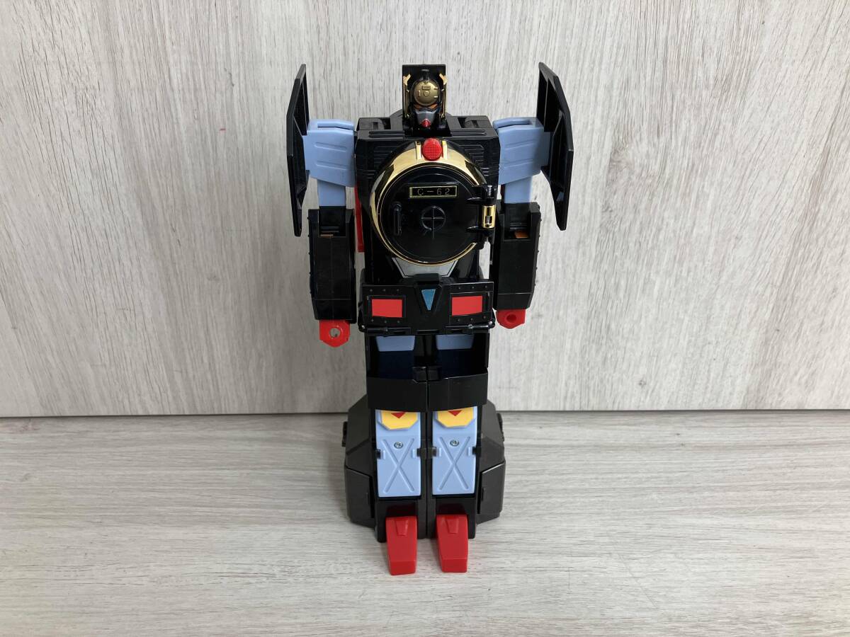 249 玩具 タカラ DX 鋼鉄武装アドベンチャー 黄金勇者ゴルドラン C-62 