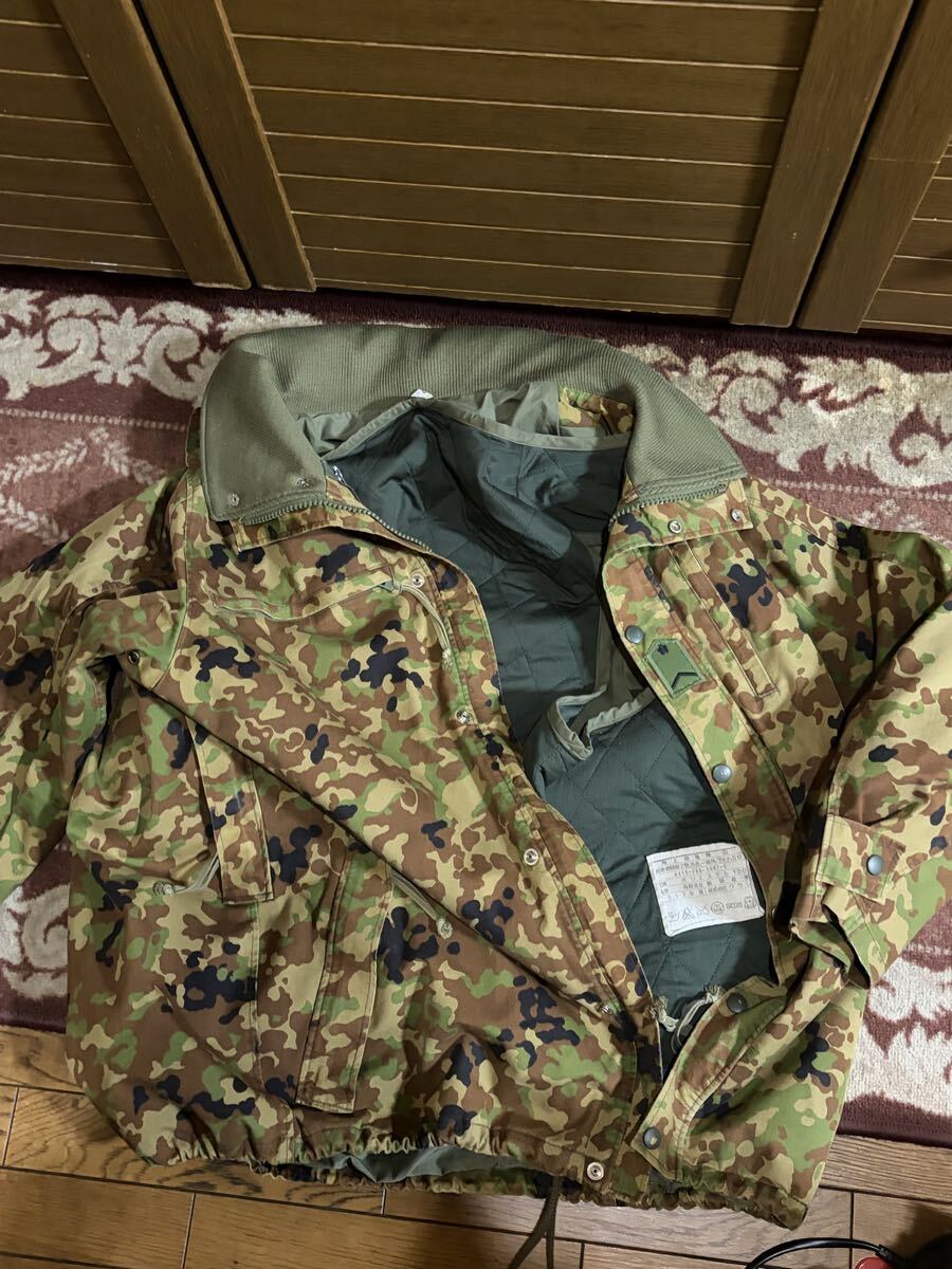 ◎送料無料◎多少難あり 陸上自衛隊 防寒戦闘服外衣上下ライナー付き