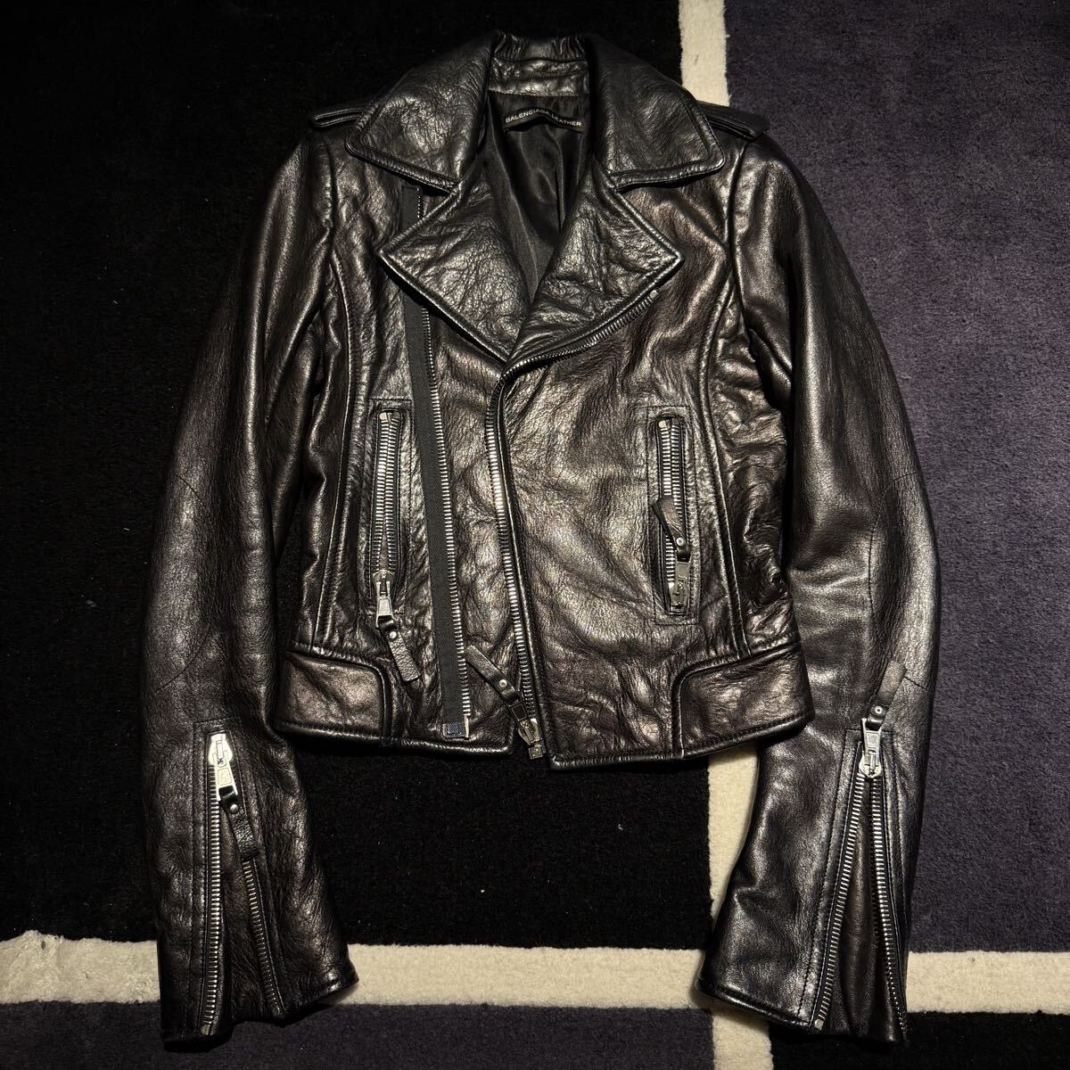 新品】新品 定価64万 登坂着 saint laurent ライダース L17 44 サン
