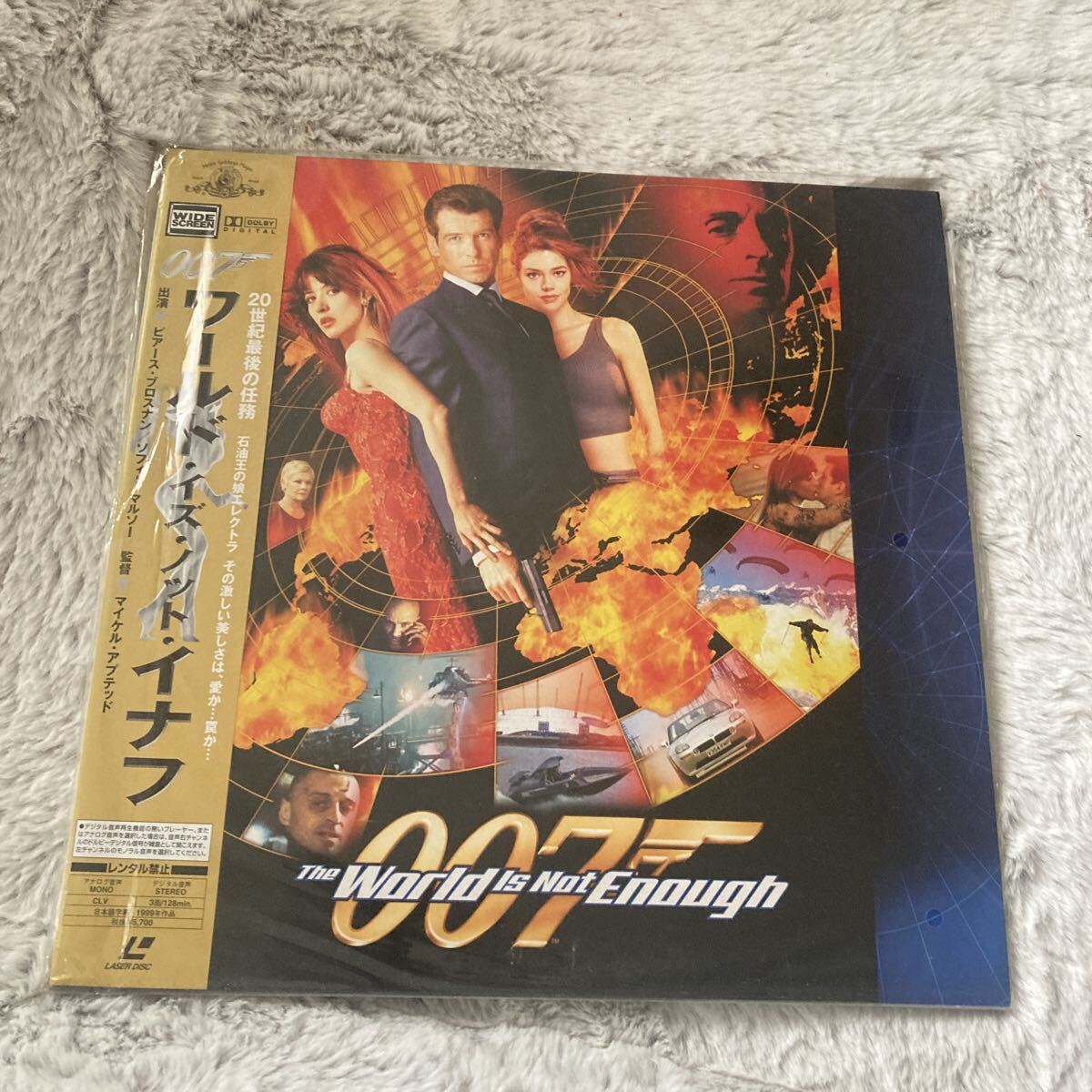 中古】デニス・リチャーズ直筆サイン入り写真☆007ワールド・イズ