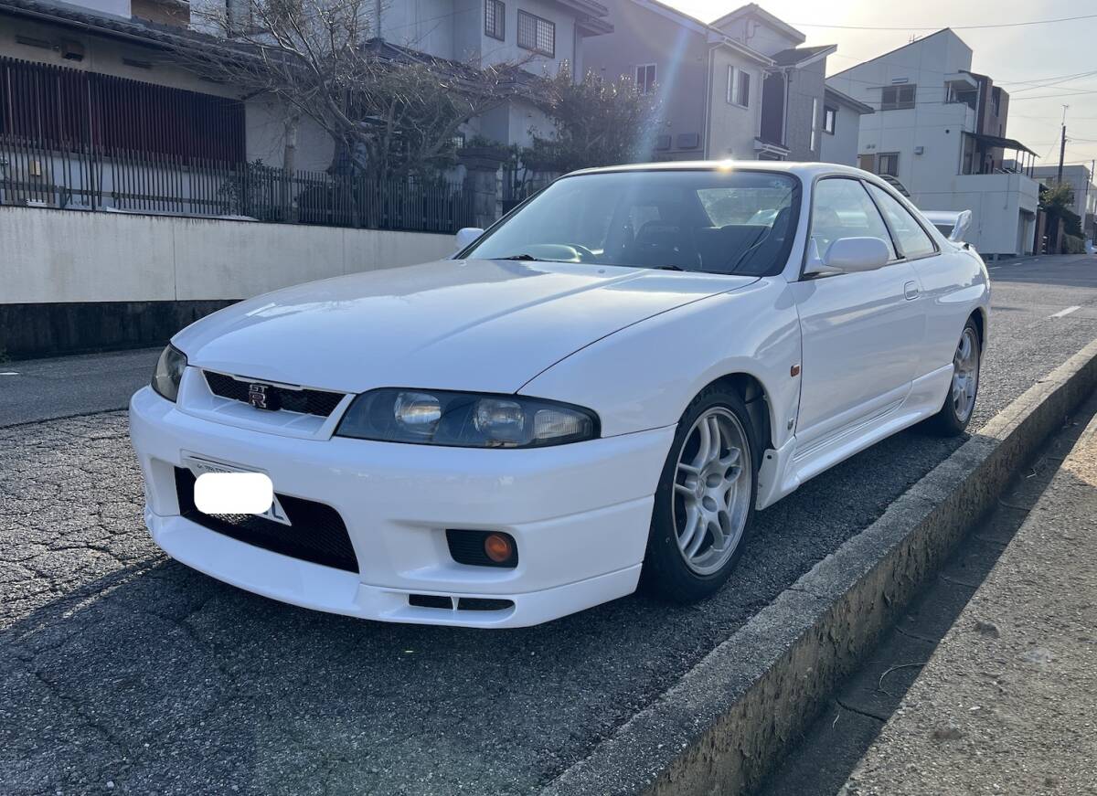 【低走行】日産 BCNR33 スカイライン GT-R 純正5速MT 人気の純正ホワイトカラー エアコンOK コレクション カスタムベースにいかが？ 愛知の1番目の画像