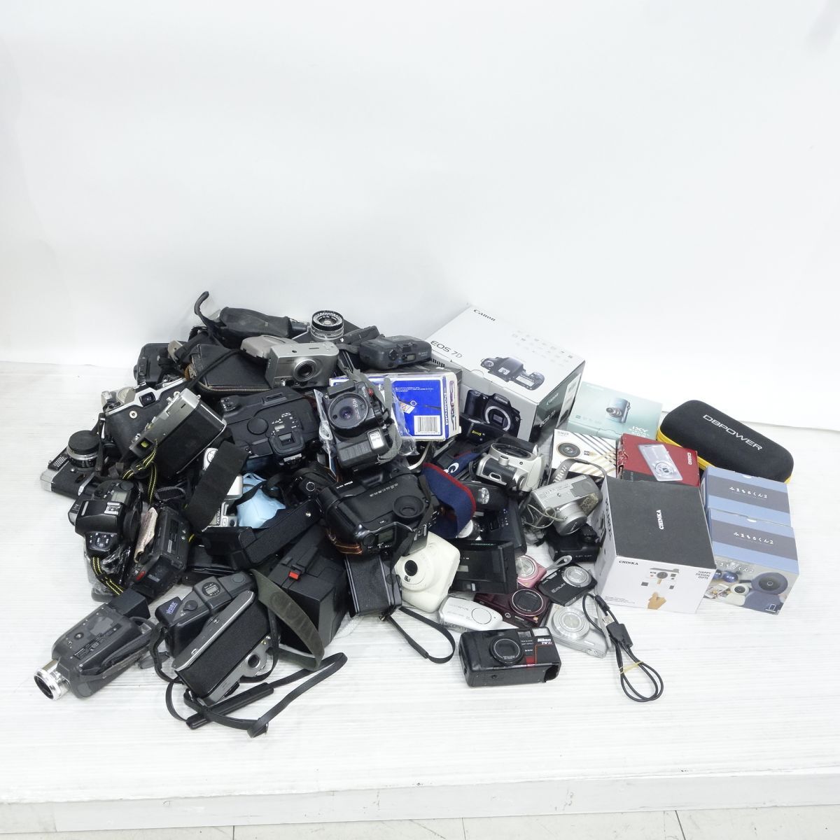 新品】新品・未使用！！トヨタ純正リアカメラセット・品番08634-28290