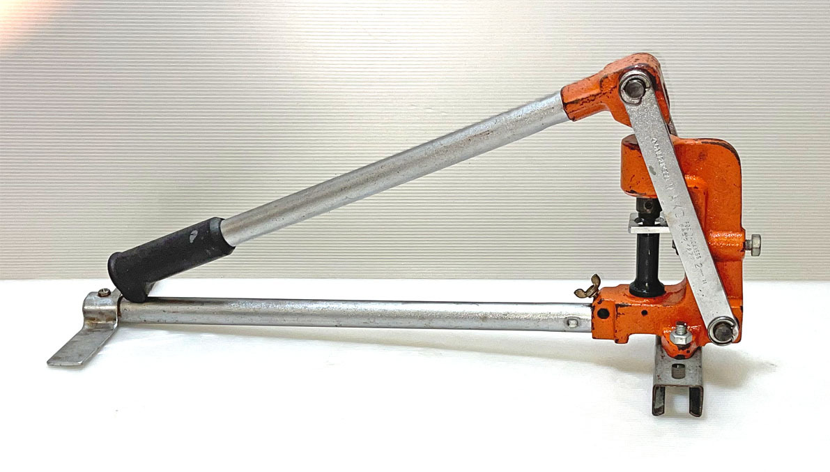 中古品△ネグロス電工 チャンネル穴あけ工具 ダクトパンチャー MAK-D△N△IT39UAYOUBMO 中古】ネグロス ダクター穴あけ工具 ダクトパンチャー MAK-D 適合板厚