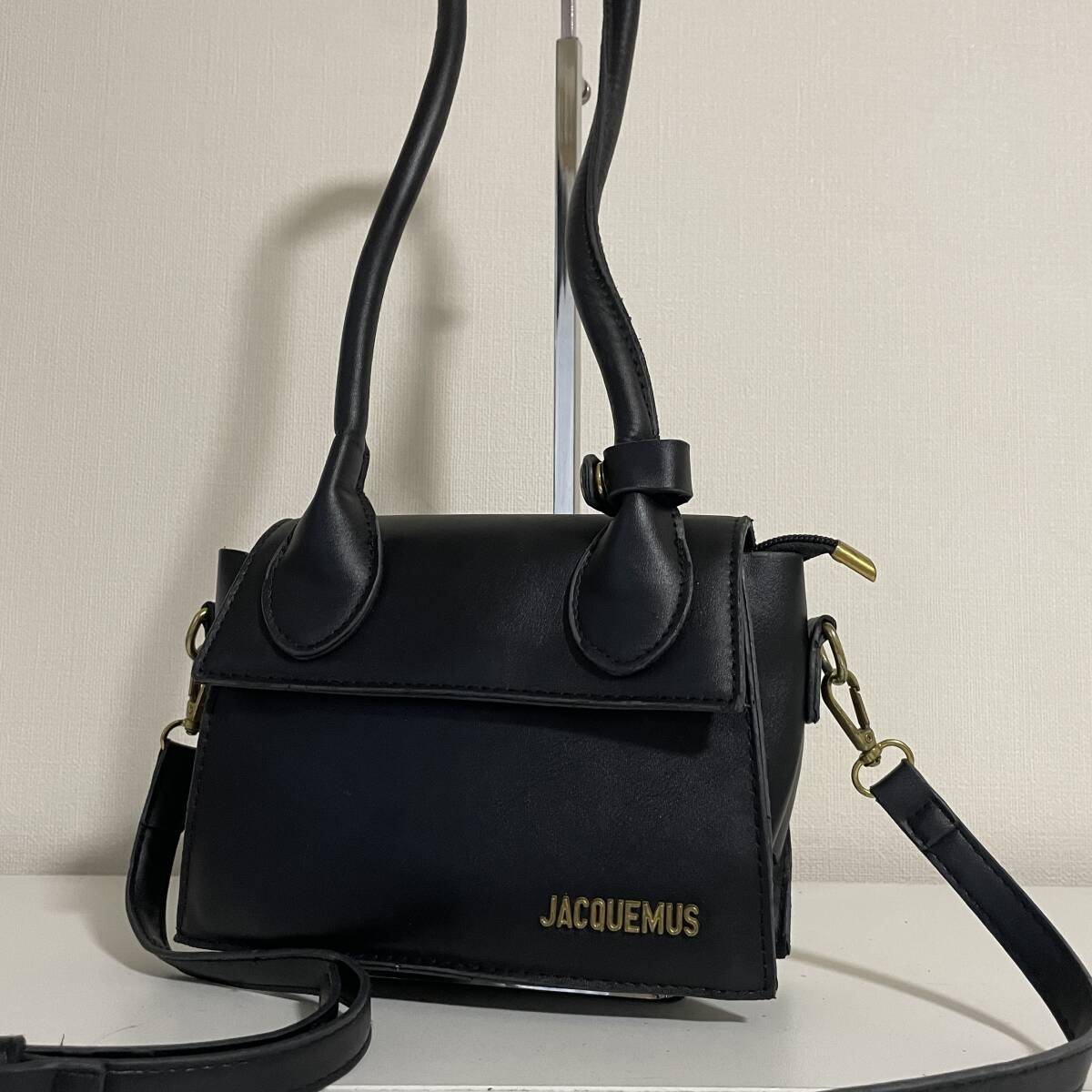 新品☆Jacquemus Le Giardinoジャックムス ボディーバッグ