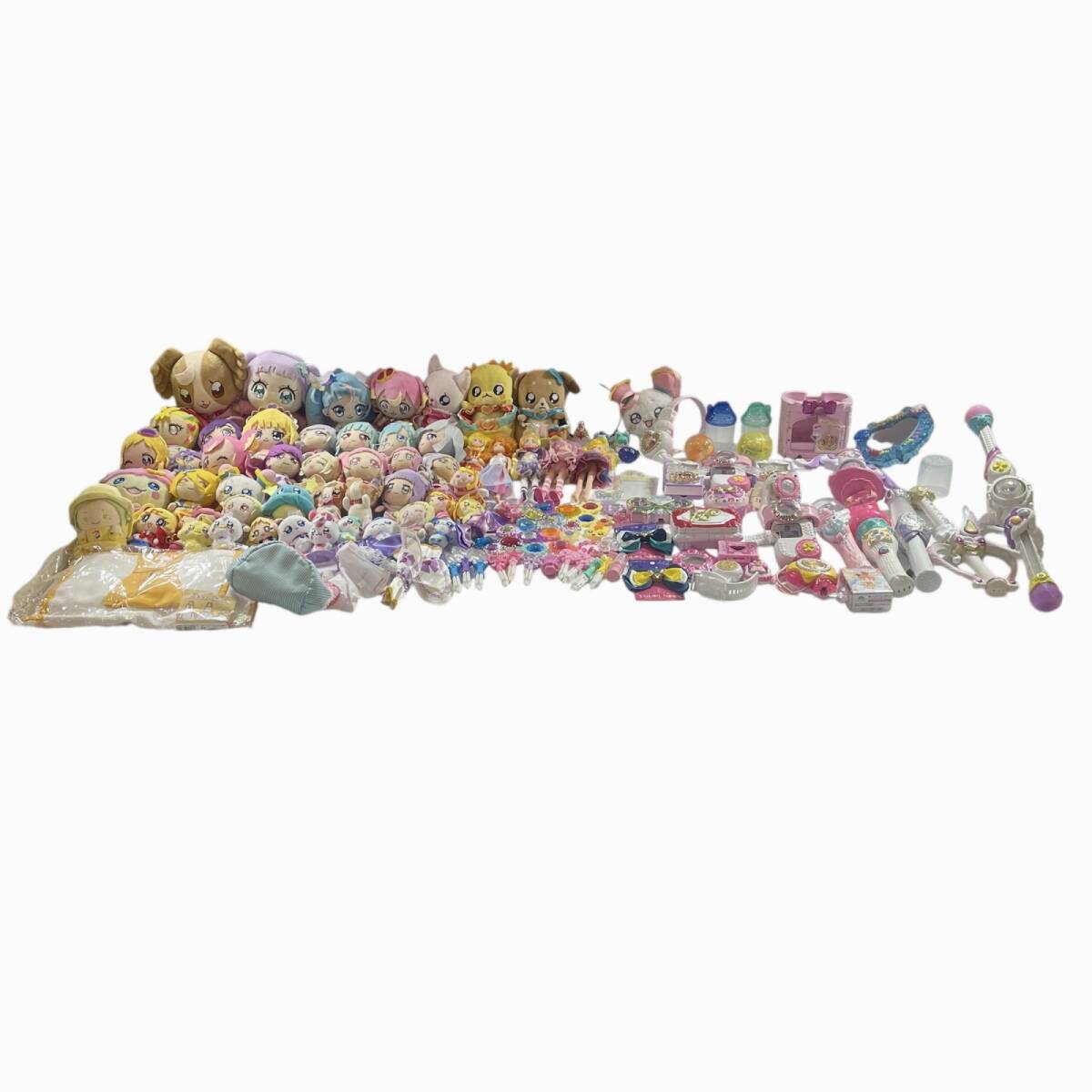 中古】A2870M プリキュア プリキュアシリーズ 歴代 中古 ぬいぐるみの