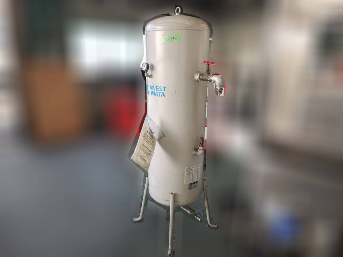 中古】トリコン 55A コンプレッサー、アネスト岩田 W-50-124BPG 