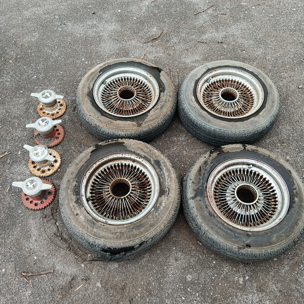 当時物 RAYS ワイヤーメッシュホイール 6.5j +25? 205/70R15 クラウン