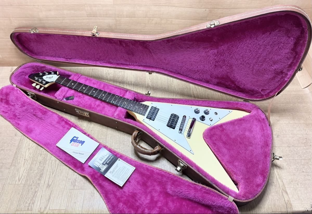 ☆送料込み☆ Gibson Flying V 中古品 99年製 キズ有 ハードケース