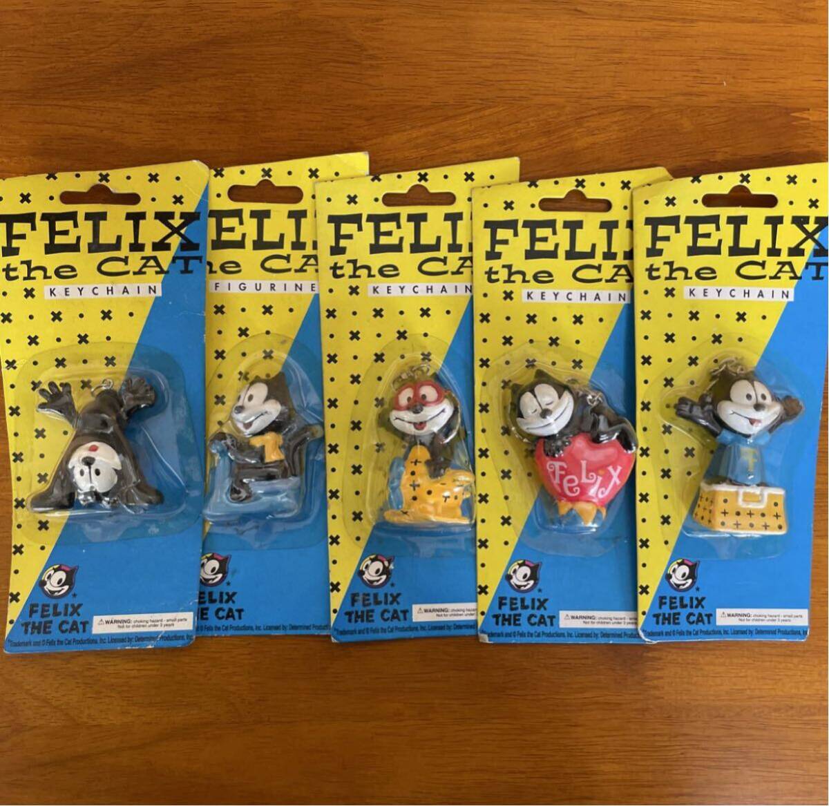 新品】FELIX THE CAT☆車検証入れ パスポート書類ケース アメキャラ 